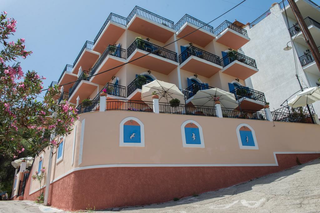 Maria Studios Poros Town エクステリア 写真