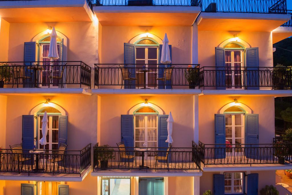 Maria Studios Poros Town エクステリア 写真