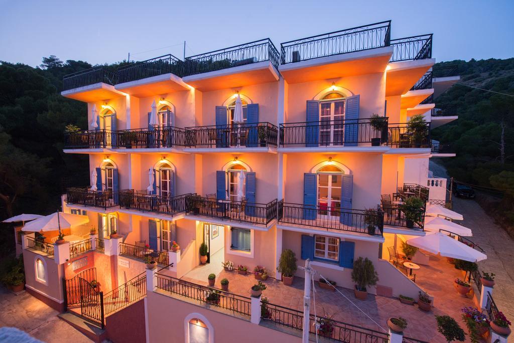 Maria Studios Poros Town エクステリア 写真