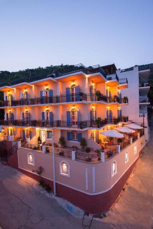 Maria Studios Poros Town エクステリア 写真