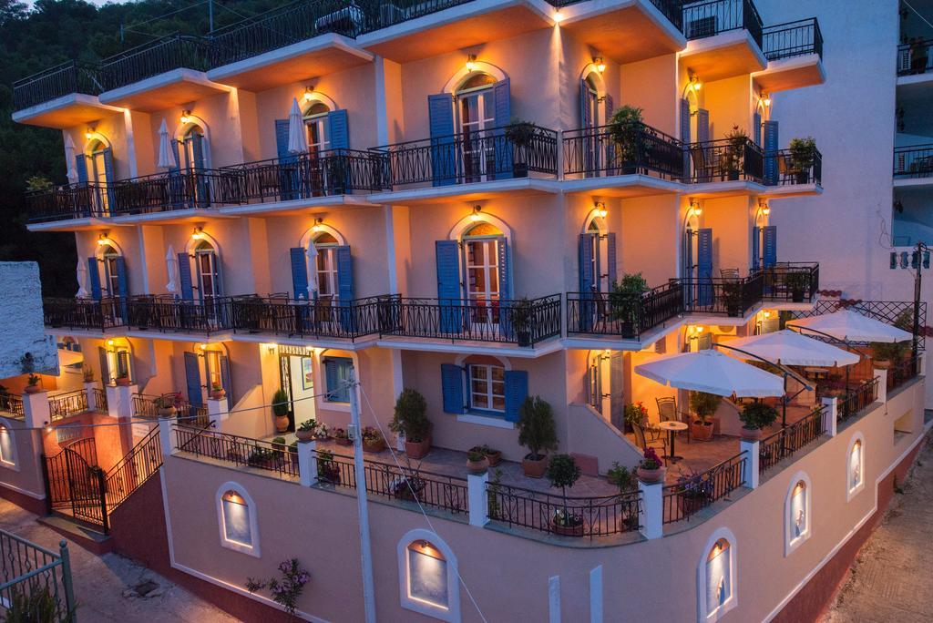 Maria Studios Poros Town エクステリア 写真
