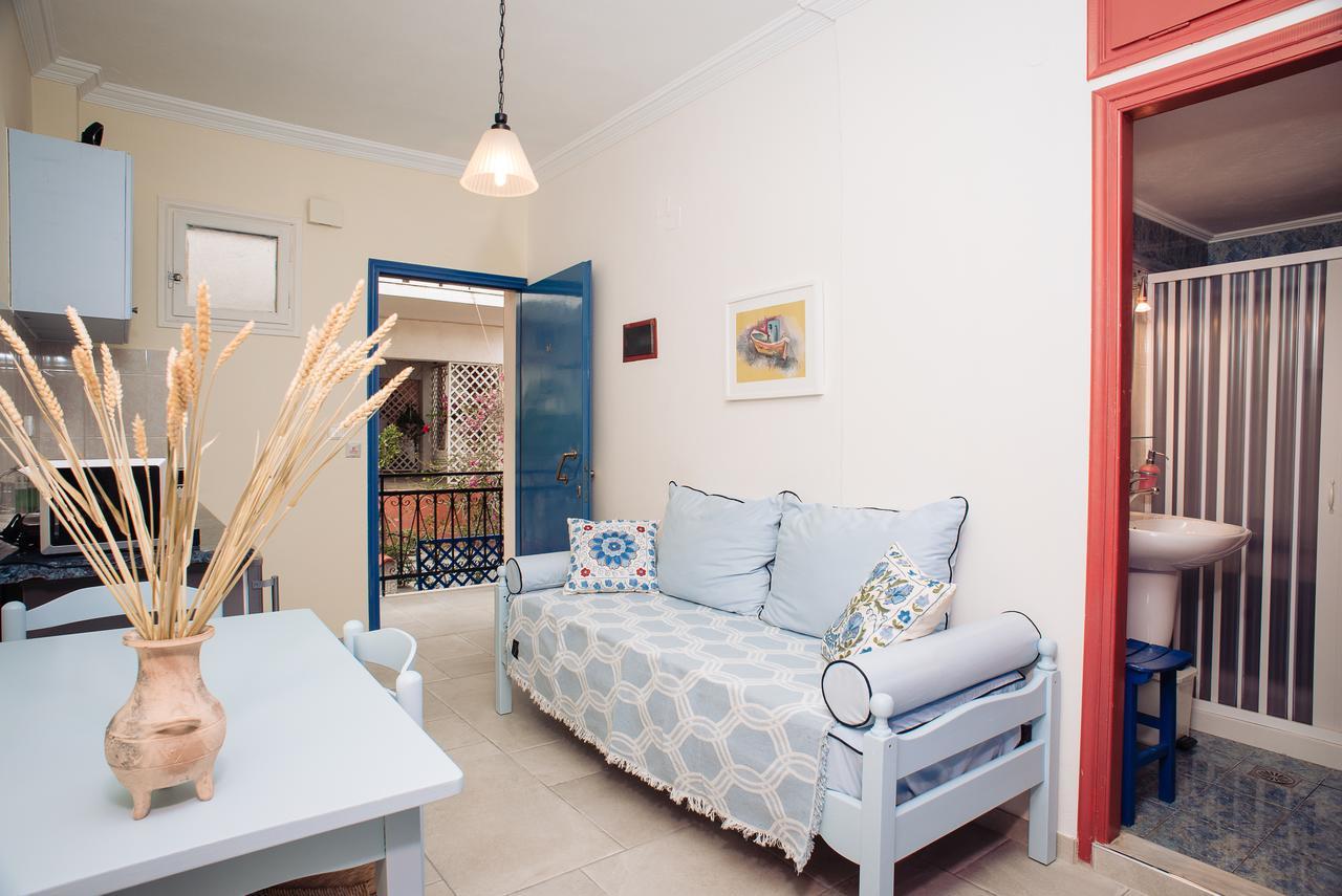 Maria Studios Poros Town エクステリア 写真