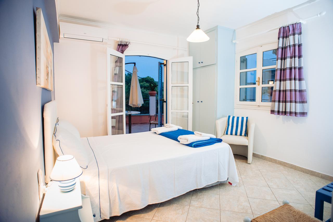 Maria Studios Poros Town エクステリア 写真